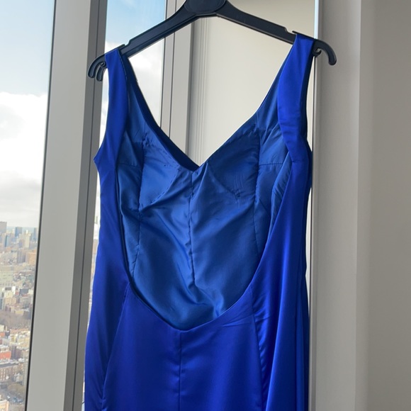 Custom made gown - Picture 3 of 4